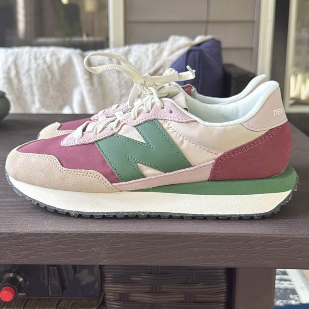 New Balance Women's Sneakers - Pink, Green, Cream